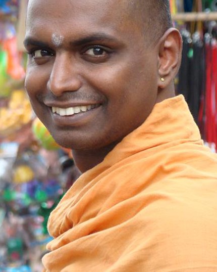 swami-omkar-portrait-750-custom swami-omkar-portrait-750-custom