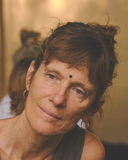 dariya-listening-2023-portrait2 dariya-listening-2023-portrait2